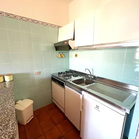 Appartamento Pgs Immobiliare - Casa Elios - Monolocale Con Terrazza In Condominio Con Piscina - La Maddalena *